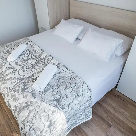 Riva House Guest house